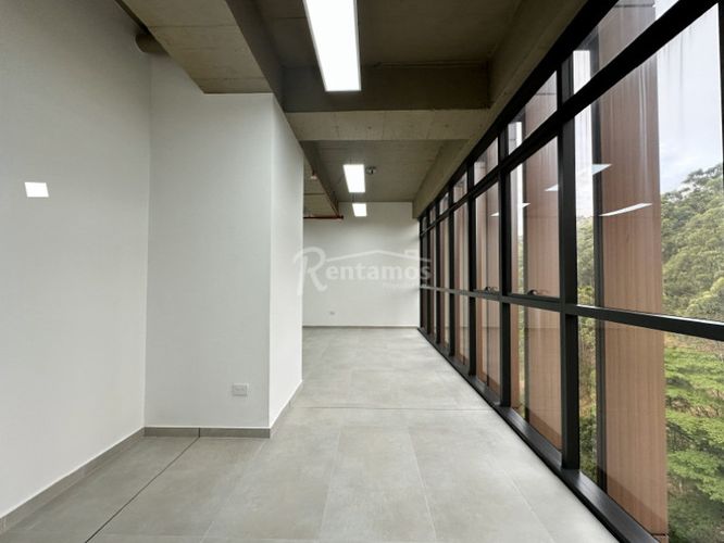 Oficina en venta en Las Palmas, Medellín, 80 m² · foto 8 de 24