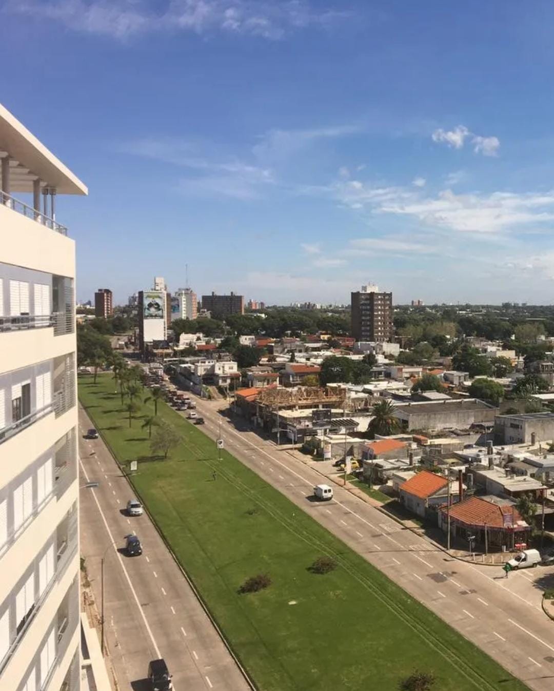 Monoambiente al frente, CON RENTA PARA INVERSION por Av Italia Edificio Campiglia - Więcej