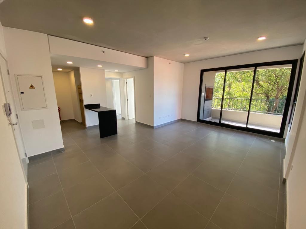 Exclusivo Departamento de 3 Dormitorios en Venta, Ubicado Estratégicamente en la Prestigiosa Zona del Club Centenario. — foto 2