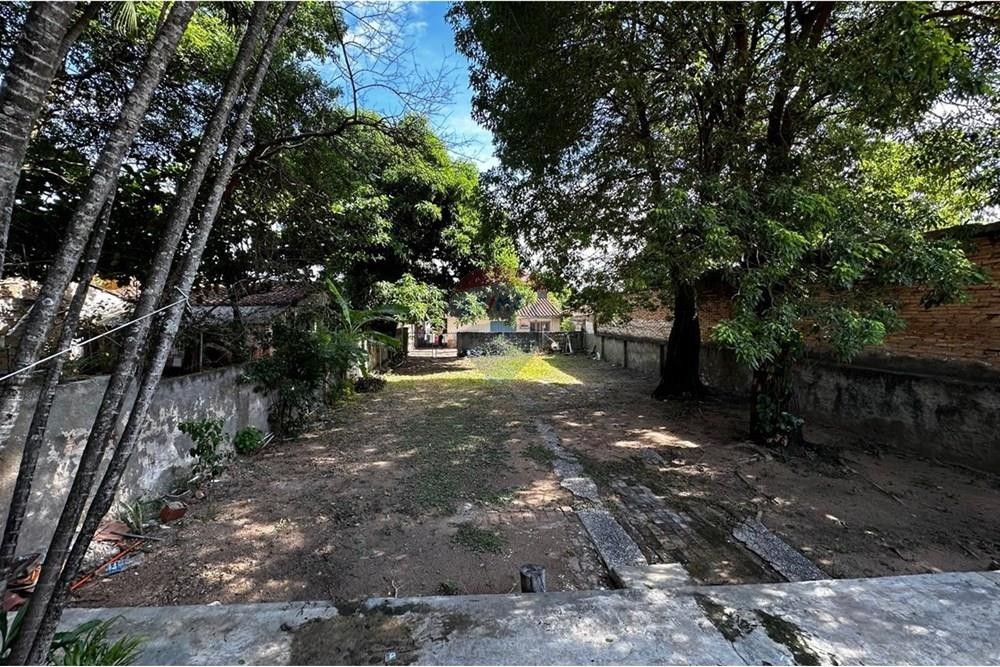Terreno Exclusivo en Santísima Trinidad: 720 m² con Potencial Ilimitado para Desarrollo Residencial o Comercial. — foto 2