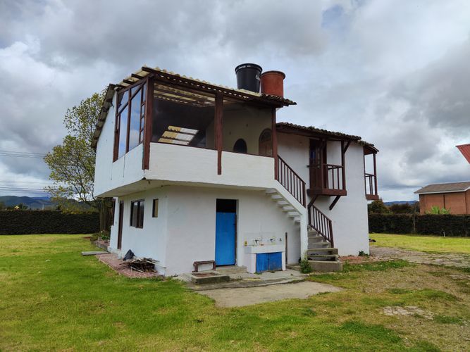 Lote en venta en Chuntame, Cajicá, 4533 m² · foto 4 de 24