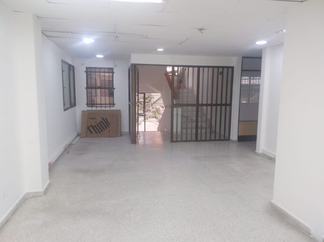 Bodega en arriendo en Las Vegas, Envigado, 1200 m² · foto 11 de 17