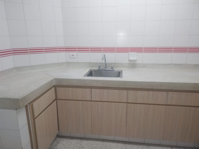 Bodega en arriendo en Las Vegas, Envigado, 1200 m² · foto 5 de 17