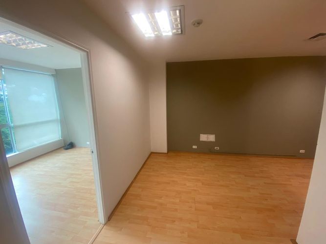 Oficina en arriendo en El Poblado, Medellín, 38 m² · foto 13 de 14
