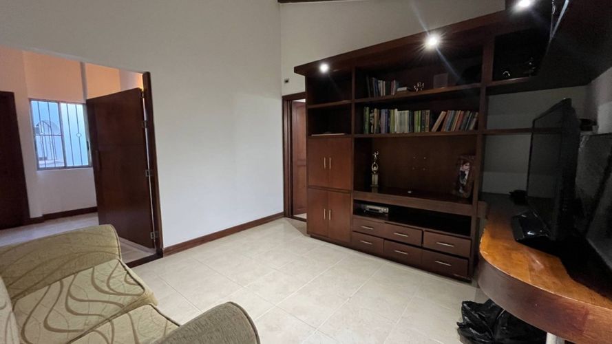 Casa de 4 alcobas en venta en Ciudad Jardin, Cali, 475 m² · foto 18 de 24