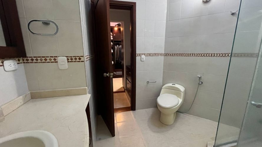 Casa de 4 alcobas en venta en Ciudad Jardin, Cali, 475 m² · foto 21 de 24