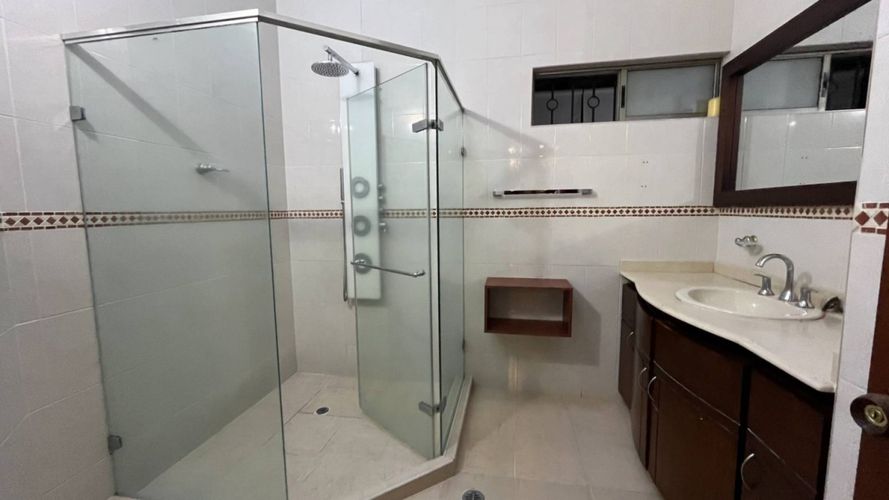 Casa de 4 alcobas en venta en Ciudad Jardin, Cali, 475 m² · foto 22 de 24