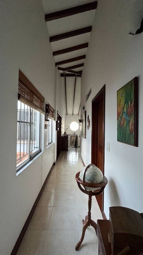 Casa de 4 alcobas en venta en Ciudad Jardin, Cali, 475 m² · foto 23 de 24