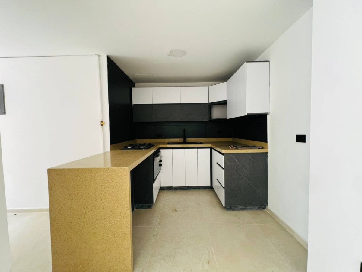 Apartamento en arriendo en El Tesoro, Medellín · foto 3 de 17