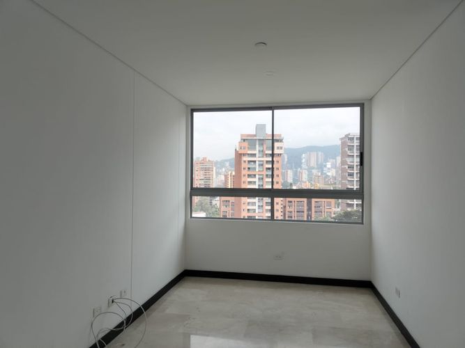 Apartamento de 3 alcobas en arriendo en El Poblado, Medellín, 128 m² · foto 8 de 18
