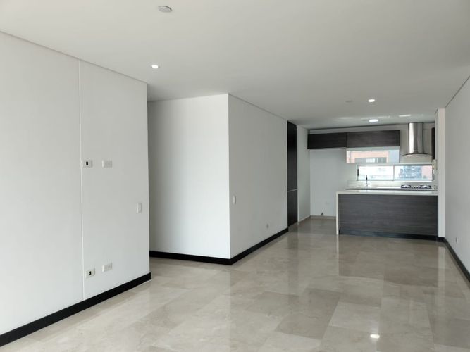Apartamento de 3 alcobas en arriendo en El Poblado, Medellín, 128 m² · foto 6 de 18