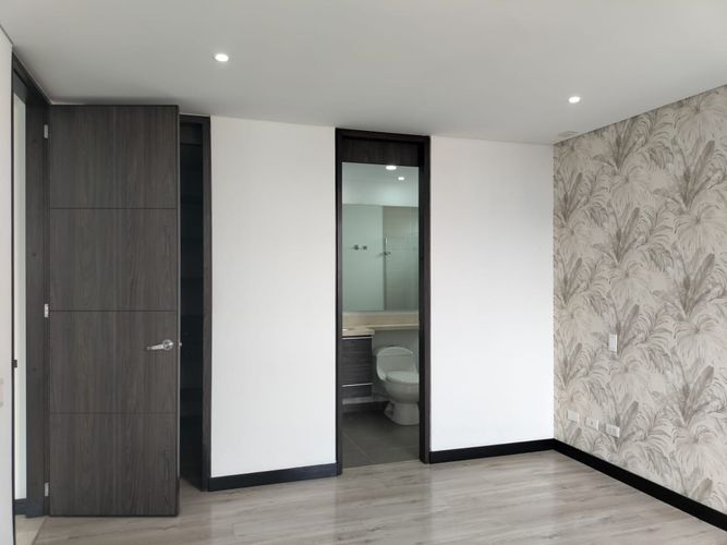 Apartamento de 3 alcobas en arriendo en El Poblado, Medellín, 128 m² · foto 11 de 18