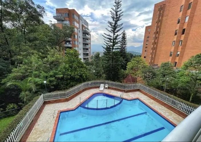 Apartamento de 3 alcobas en venta en Loma De San Julian, Medellín, 85 m² · foto 13 de 24