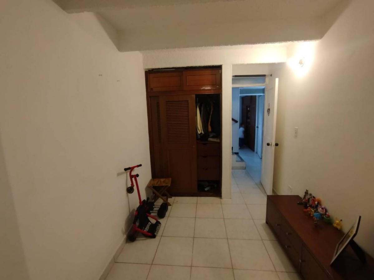 Casa en venta en Villas De Granada, Bogotá · foto 14 de 24