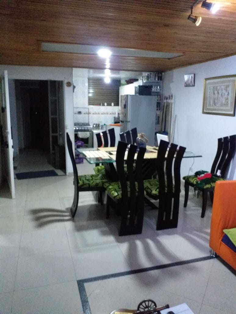 Casa en venta en Centro Comercial Titán Plaza, Bogotá · foto 6 de 15