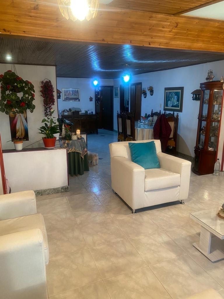 Casa en venta en Santa Rosita, Bogotá · foto 10 de 24