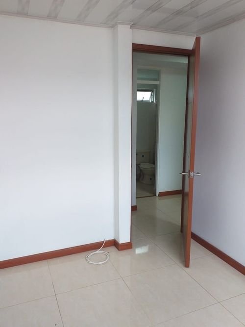 Apartamento de 3 alcobas en venta en Ub. Terreros, Soacha, 58 m² · foto 9 de 14