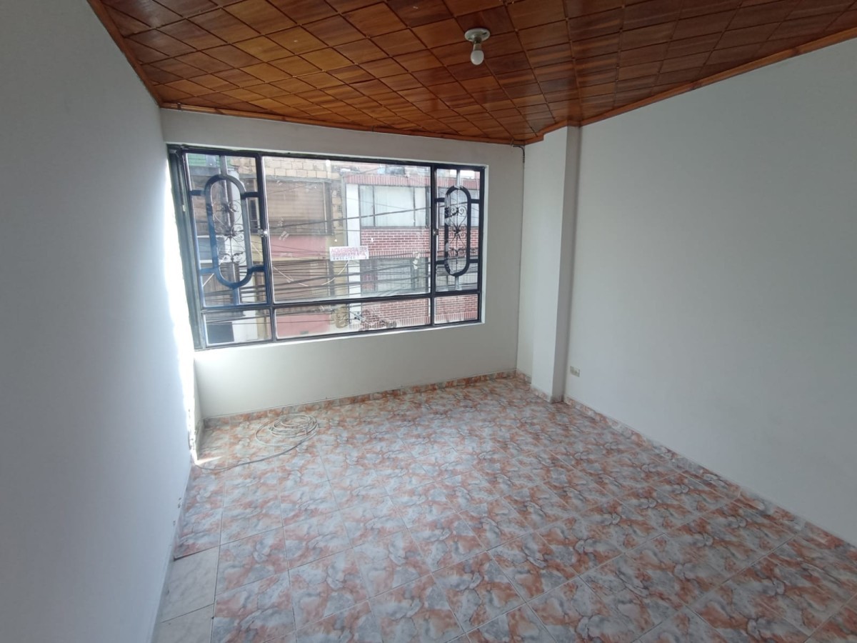 Casa en venta en Engativá, Bogotá · foto 5 de 24