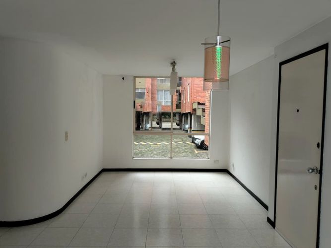 Apartamento de 2 alcobas en arriendo en El Poblado, Medellín, 110 m² · foto 3 de 16