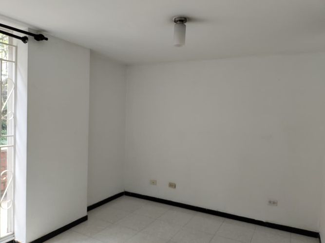 Apartamento de 2 alcobas en arriendo en El Poblado, Medellín, 110 m² · foto 10 de 16