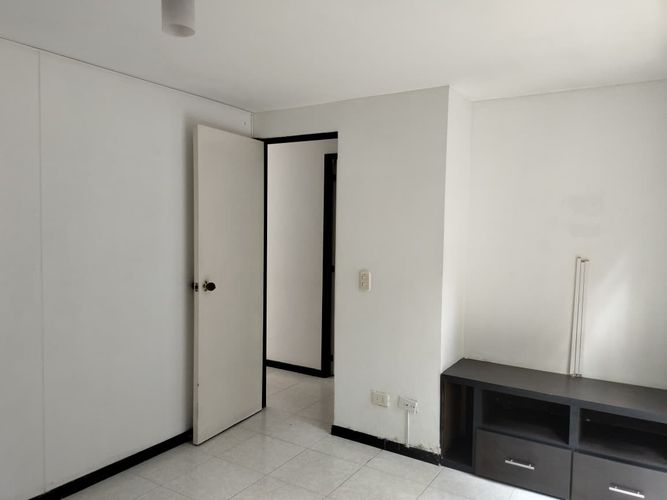 Apartamento de 2 alcobas en arriendo en El Poblado, Medellín, 110 m² · foto 12 de 16
