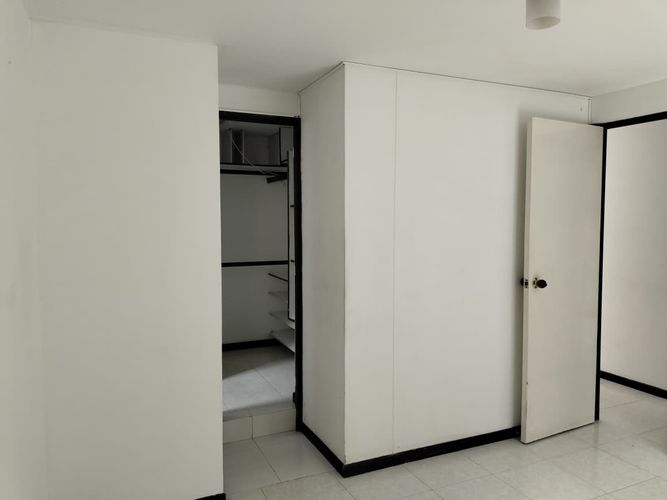 Apartamento de 2 alcobas en arriendo en El Poblado, Medellín, 110 m² · foto 11 de 16
