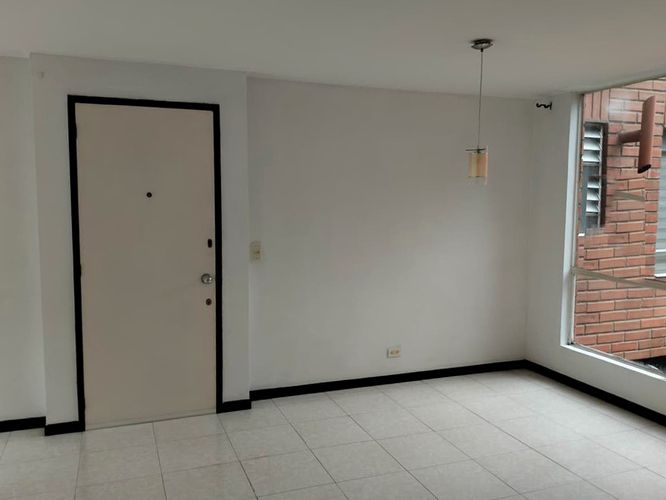 Apartamento de 2 alcobas en arriendo en El Poblado, Medellín, 110 m² · foto 9 de 16