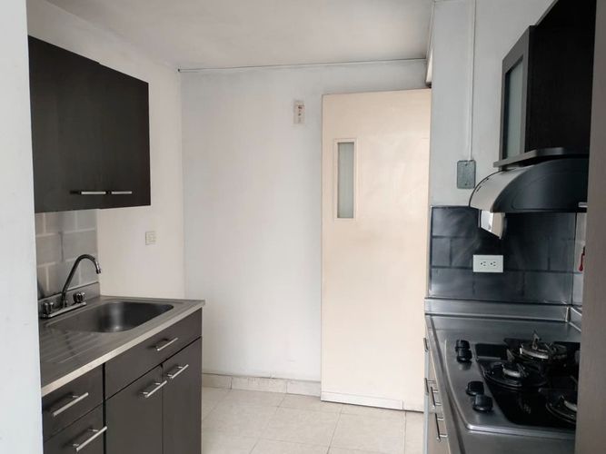 Apartamento de 2 alcobas en arriendo en El Poblado, Medellín, 110 m² · foto 8 de 16