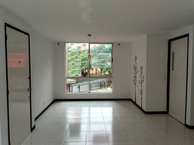 Apartamento de 2 alcobas en arriendo en El Poblado, Medellín, 110 m² · foto 4 de 16