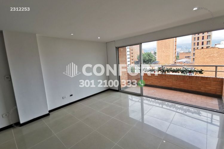 Apartamento de 3 alcobas en arriendo en Laureles, Medellín, 242 m² · foto 4 de 24