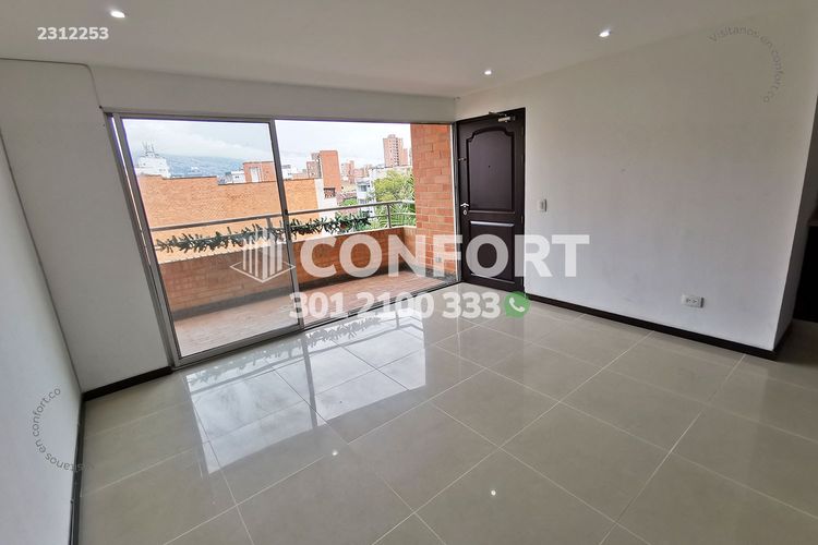 Apartamento de 3 alcobas en arriendo en Laureles, Medellín, 242 m² · foto 5 de 24