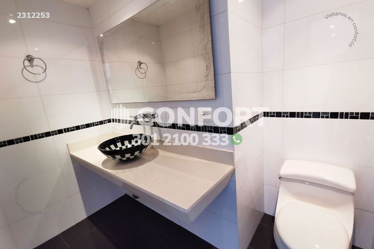 Apartamento de 3 alcobas en arriendo en Laureles, Medellín, 242 m² · foto 8 de 24