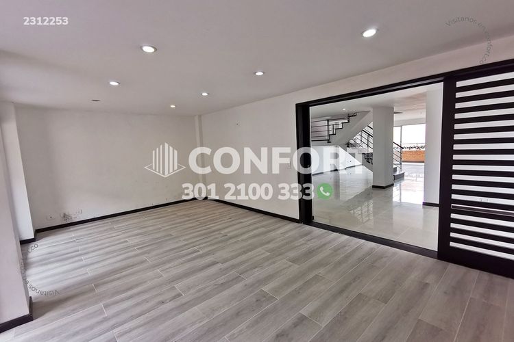 Apartamento de 3 alcobas en arriendo en Laureles, Medellín, 242 m² · foto 12 de 24