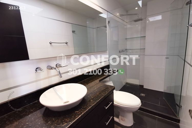 Apartamento de 3 alcobas en arriendo en Laureles, Medellín, 242 m² · foto 20 de 24