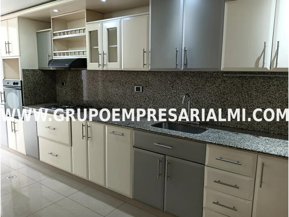 Apartaestudio en venta en Belén, Medellín 3