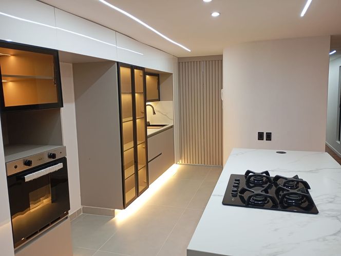 Apartamento de 3 alcobas en arriendo en Laureles, Medellín, 102 m² · foto 4 de 17