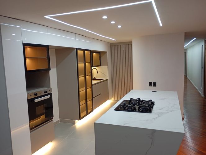 Apartamento de 3 alcobas en arriendo en Laureles, Medellín, 102 m² · foto 3 de 17