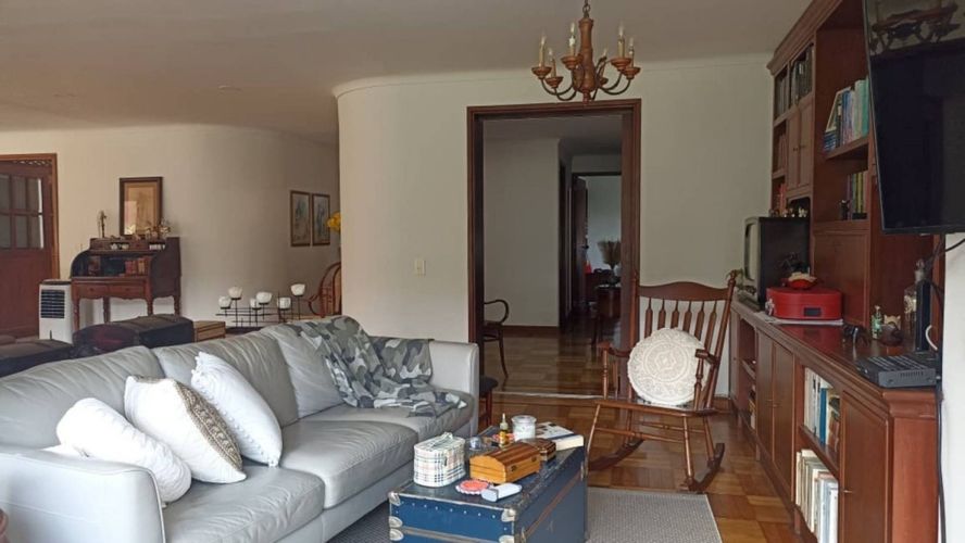 Apartamento de 2 alcobas en venta en Las Lomas, Medellín, 171 m² · foto 7 de 24