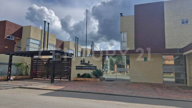 Casa en venta en Fonquetá, Chía · foto 2 de 24