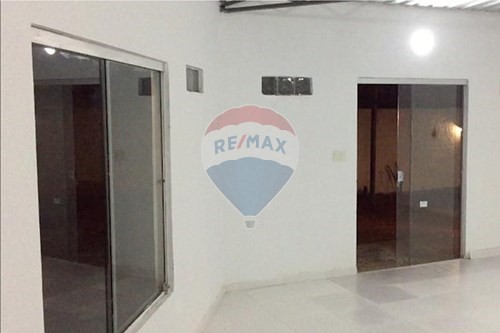 VENDO LOCAL COMERCIAL EN SAN LORENZO — foto 2