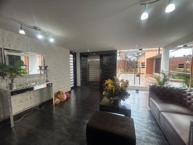 Apartamento de 4 alcobas en venta en Suba Urbano, Bogotá, 288 m² · foto 2 de 24