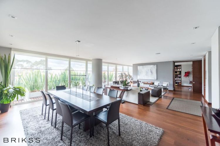 Apartamento de 4 alcobas en venta en Los Rosales, Bogotá, 383 m² · foto 2 de 23