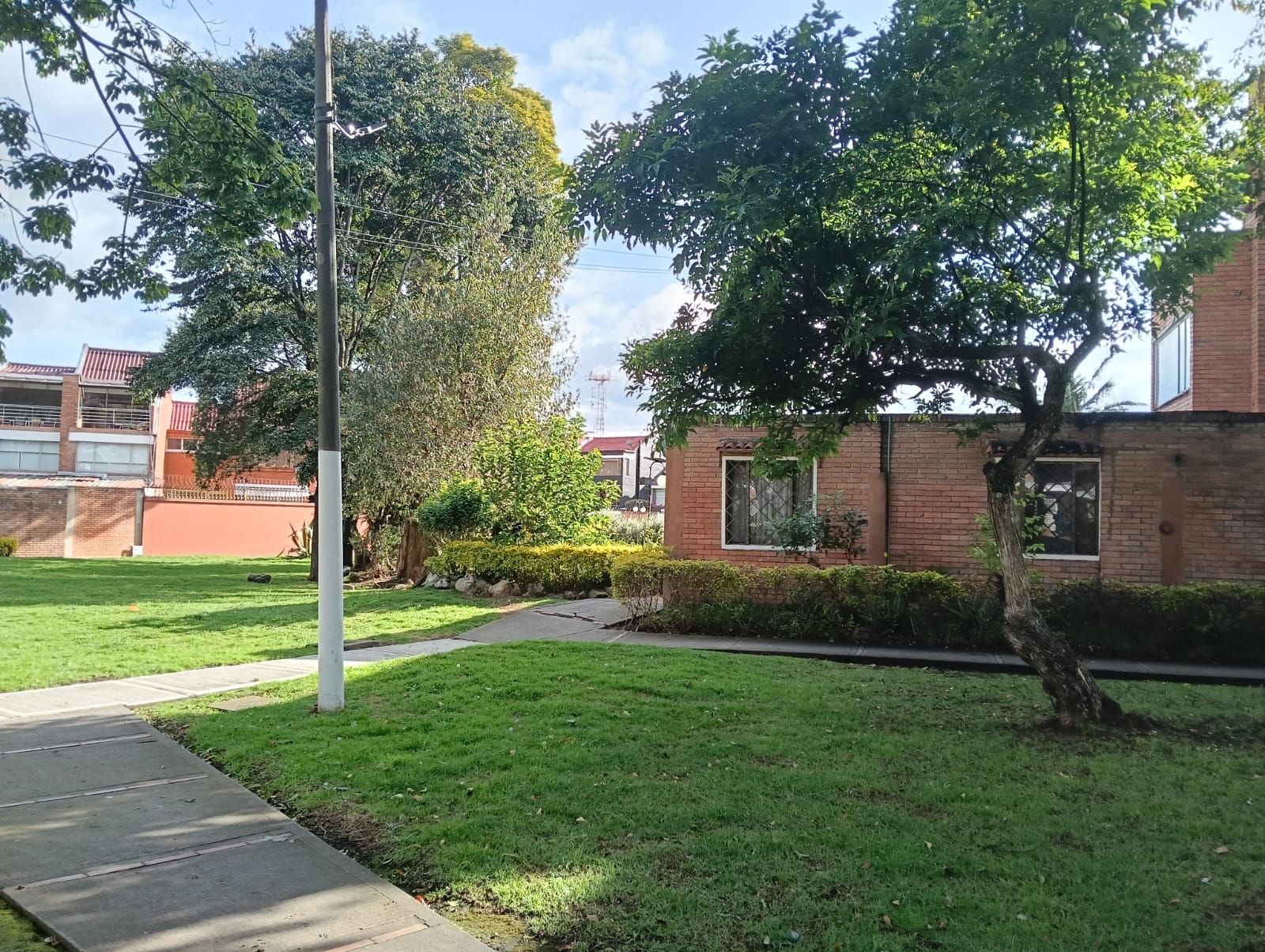 Casa en venta en Las Villas, Bogotá · foto 5 de 16