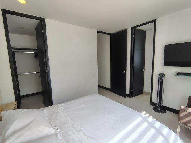 Apartamento de 2 alcobas en arriendo en El Poblado, Medellín, 74 m² · foto 7 de 16