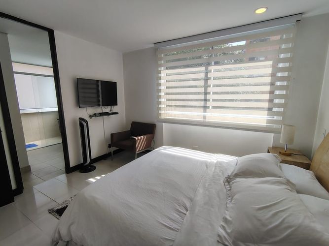 Apartamento de 2 alcobas en arriendo en El Poblado, Medellín, 74 m² · foto 14 de 16