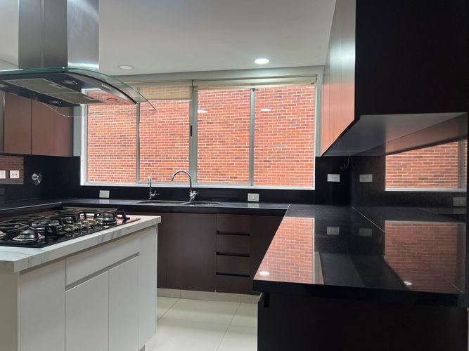 Casa de 4 alcobas en arriendo en Loma Benedictinos, Envigado, 330 m² · foto 12 de 19