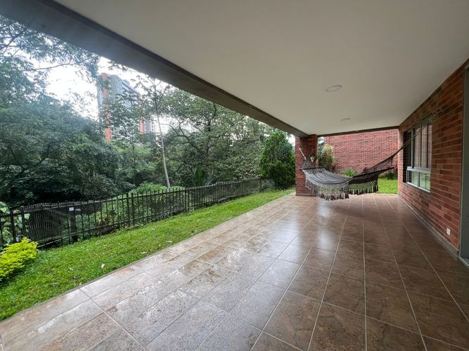 Casa de 4 alcobas en arriendo en Loma Benedictinos, Envigado, 330 m² · foto 18 de 19