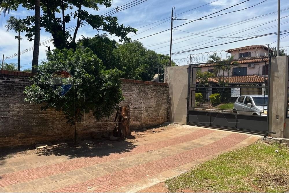 CASA EN VENTA PARA REFACCIONAR EN BARRIO SAN ISIDRO, LAMBARÉ — foto 3