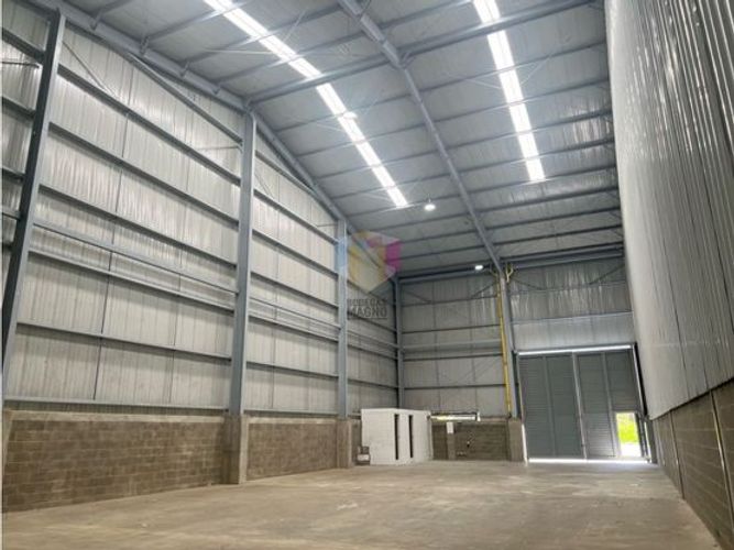 Bodega en arriendo en Actividad Multiple, Copacabana, 300 m² · foto 4 de 13