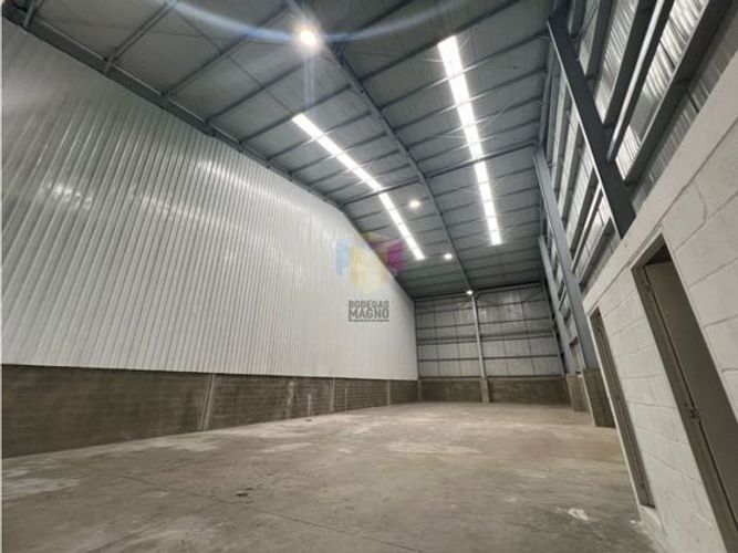 Bodega en arriendo en Actividad Multiple, Copacabana, 300 m² · foto 10 de 13